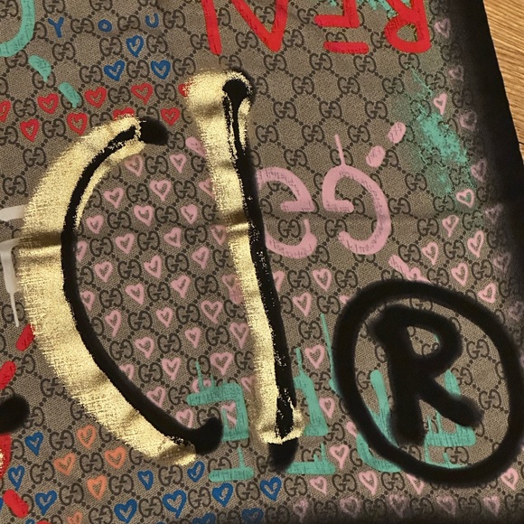 Gucci Scarf “Life is Gucci” Ghost Signature Silk Scarf NEW with tags and… - Picture 7 of 9